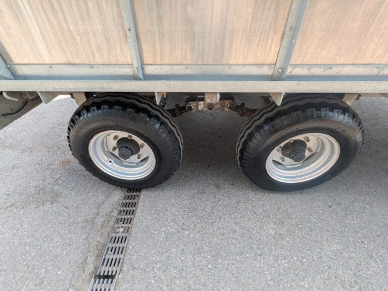 BATESON 90LT LIVESTOCK TRAILER - Image 2